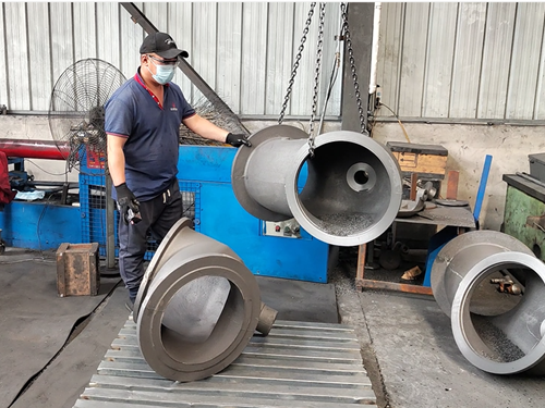 四合一止回阀毛坯机床加工中换工位 四合一止回阀毛坯机床加工中换工位