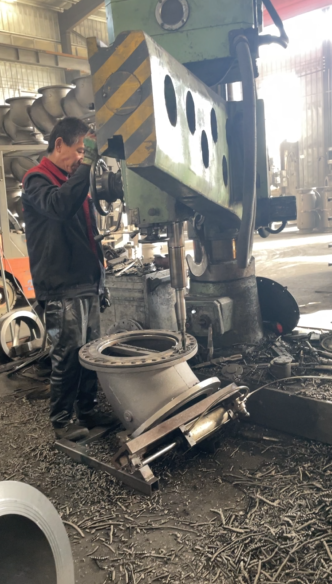 四合一止回阀毛坯机床打孔 四合一止回阀毛坯机床打孔